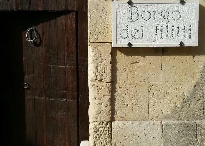 Borgo Dei Filitti - Artistico - Piscina Solarium & Enoteca Couette-café