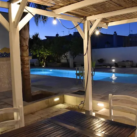 Borgo Dei Filitti - Artistico - Piscina Solarium & Enoteca Bed & Breakfast *